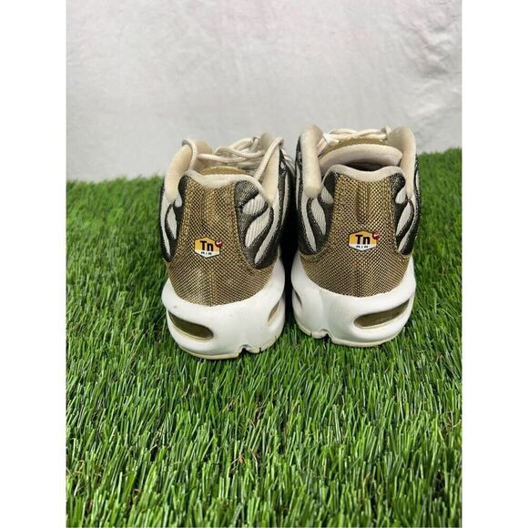 Size 8 women’s - Nike Air Max Plus Premium Ivory Gold CLEAN - Picture 3 of 8
